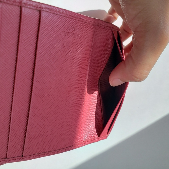 Authentic Prada Saffiano Trifold Compact Wallet - Picture 14 of 17